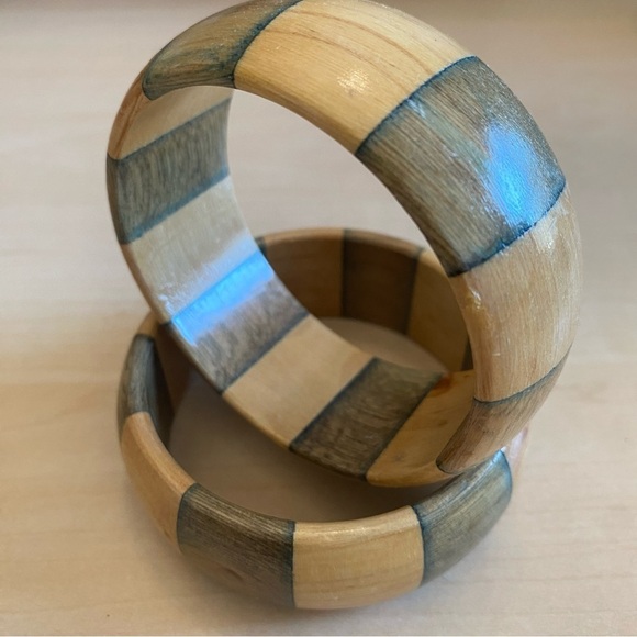 Chunky Two Tone Wooden Bangles 1 Pair - Picture 6 of 8